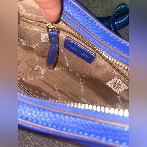 NWT Ann Klein Shoulder Bag Convertible Shoulder Bag with Web Strap in Saddle - Picture 3 of 6